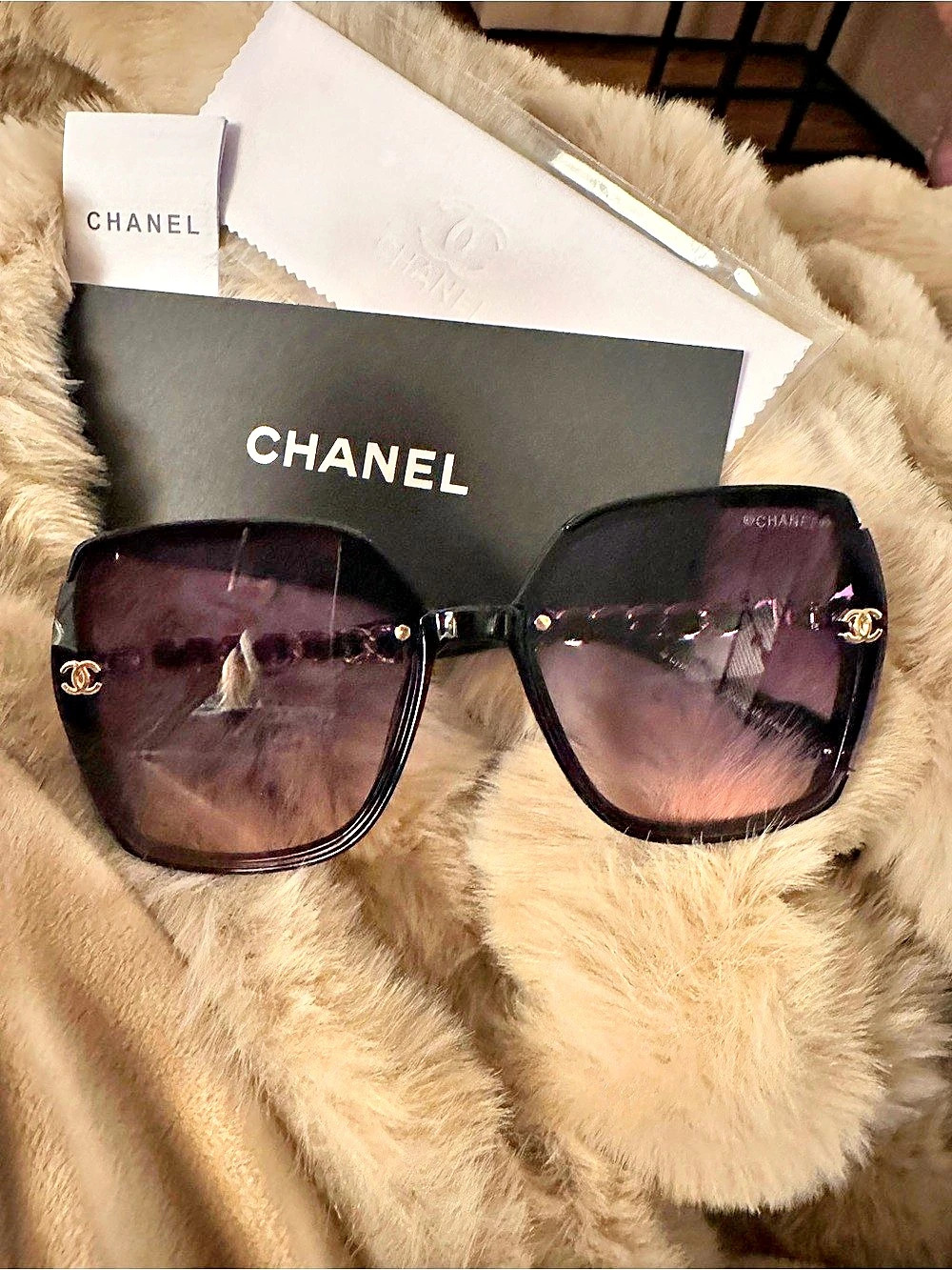 Chanel Square Chain-Link oversized sunglasses featuring gradient lenses